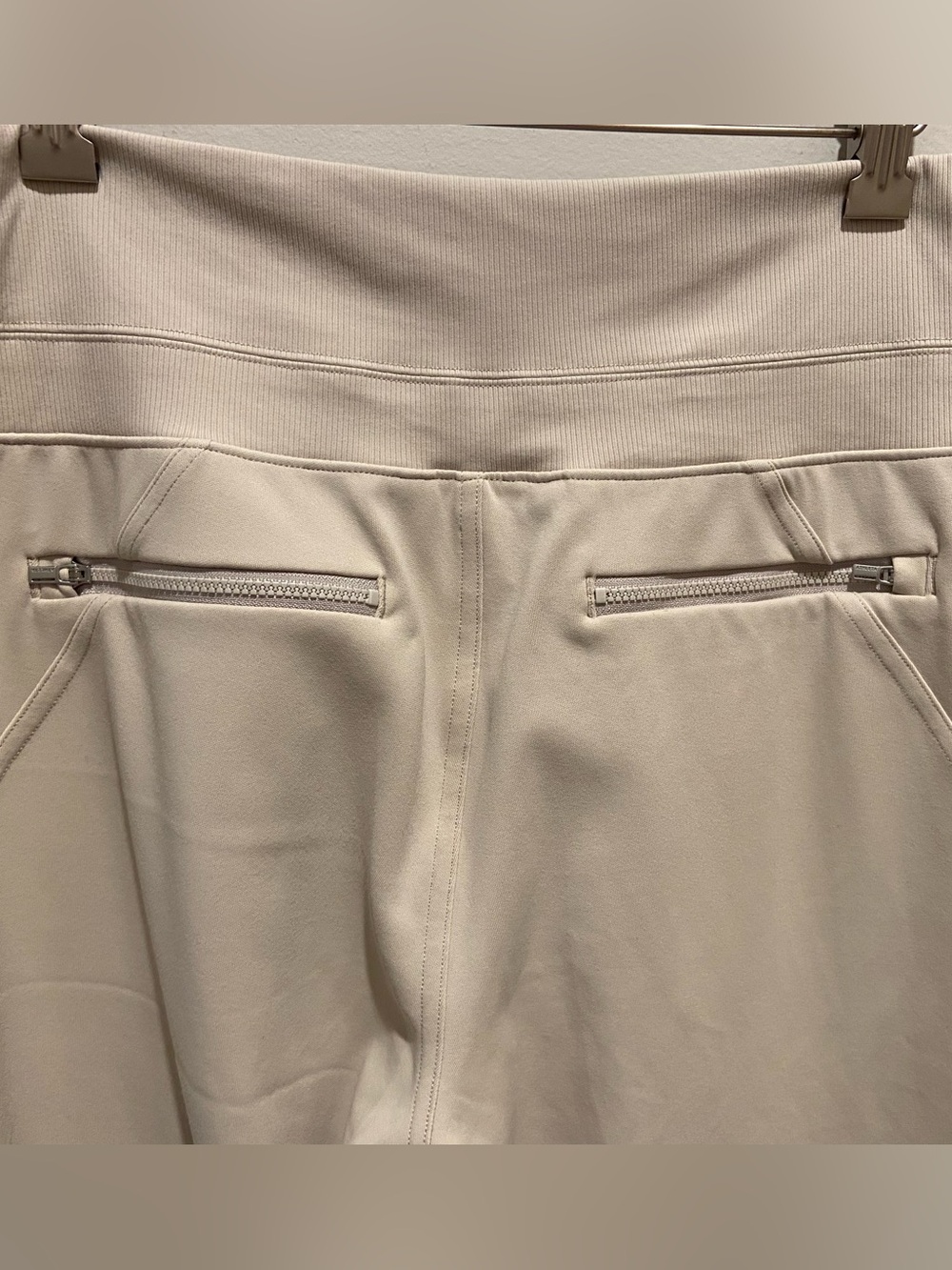 Athleta Venice High Rise Jogger Size L/P - Picture 6 of 7